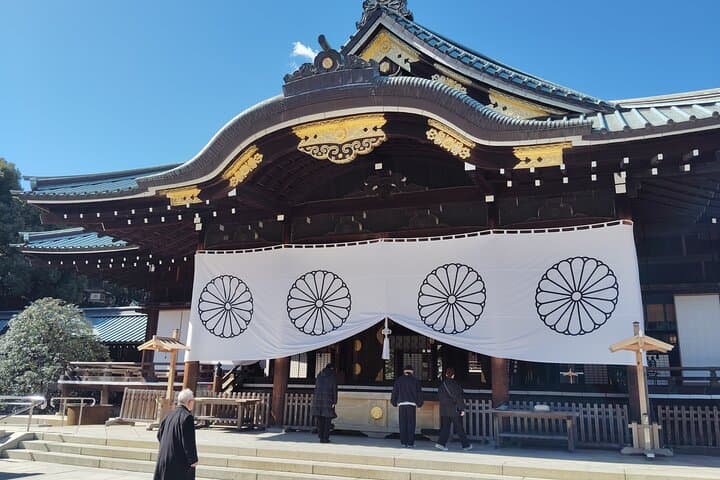Tokyo War History Tour: Yasukuni Shrine & War Museum — photo 16