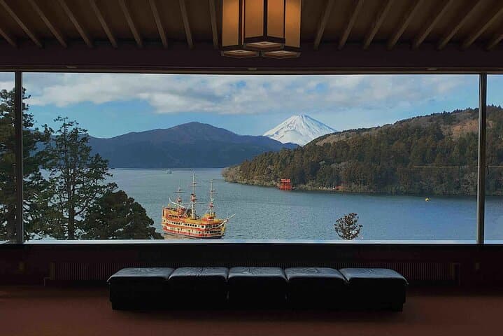From Tokyo Cherry Blossom Season Private Day Tour in Hakone — photo 6