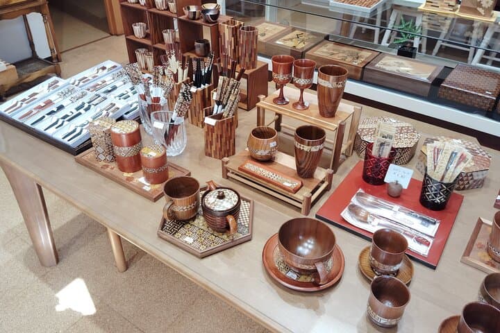 Yosegi Zaiku Craft Experience in Hakone — photo 15