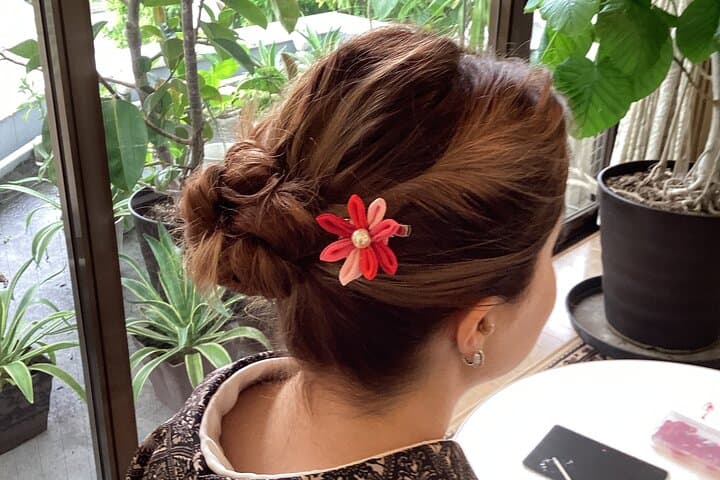 Authentic Kimono & hair styling by pro stylists + Japanese crafts — photo 3