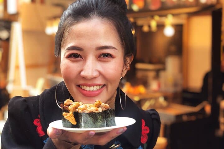 Tokyo | Tsukiji(築地)Fish Market Food Walking & Shrine Visit Tour — photo 5