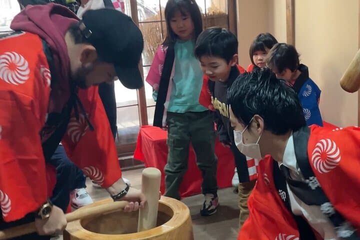 【Family Friendly】Traditional Mochi Pounding Experience — photo 12