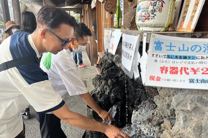 Private Fuji Half-day Car Tour with Hotel Pickup and Local Guide — photo 12