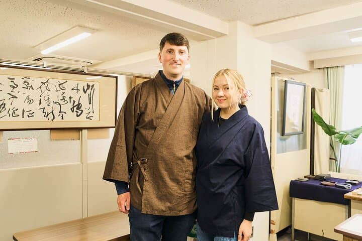Tokyo: Calligraphy Workshop & Original T-Shirt Creation — photo 17