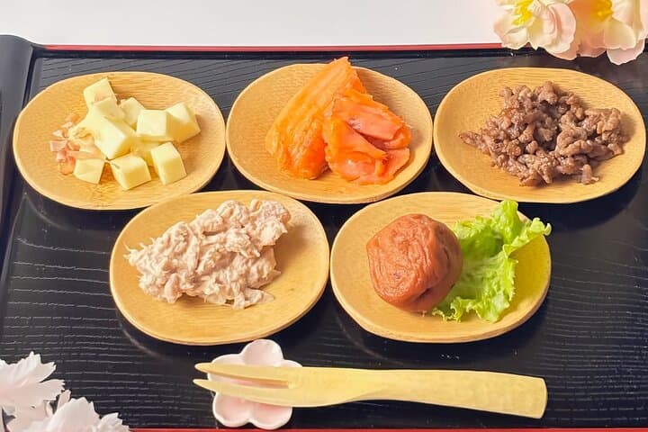 Cook Onigiri and Japanese Sweets at a Local’s Home in Kichijoji ! — photo 4