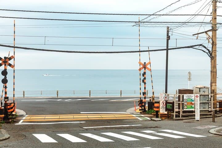 Explore Kamakura Enoden Slam Dunk Spot and Scenic Views — photo 2