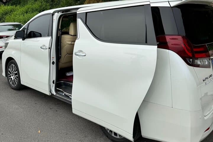 Tokyo Private Transfer from Tokyo center to Haneda Airport (HND) — photo 5