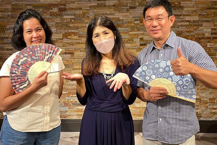 Making traditional Japanese cultural fans in Tokyo — photo 4