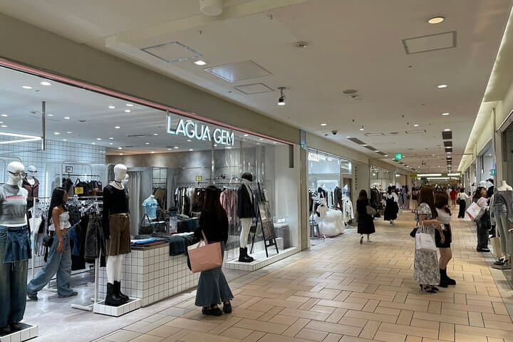 Tokyo Shopping Adventure with a Fashion Expert — photo 8