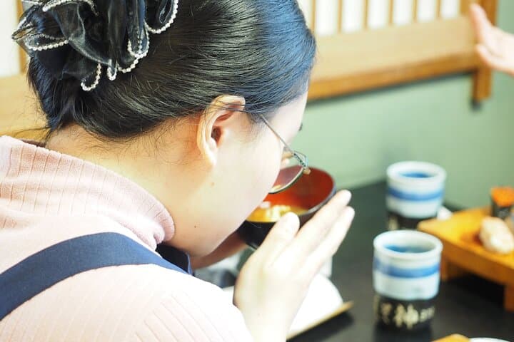 Experience a day Like a Local: Miso-soup Making & Sakura Viewing — photo 11