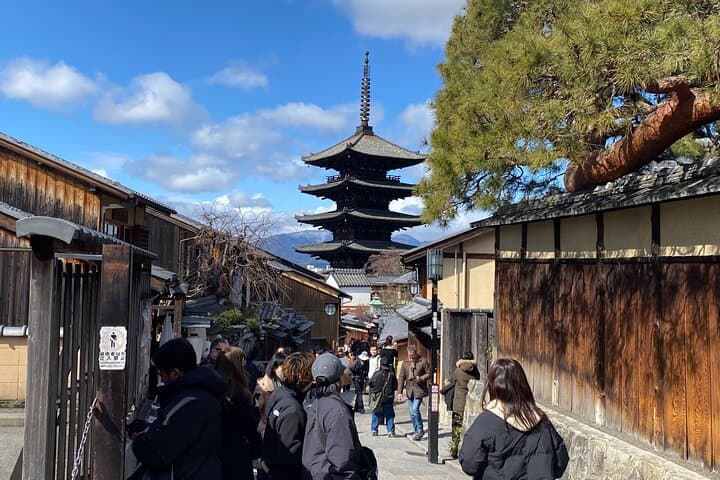 From Osaka to Kyoto for a Day of Culture and History — photo 2
