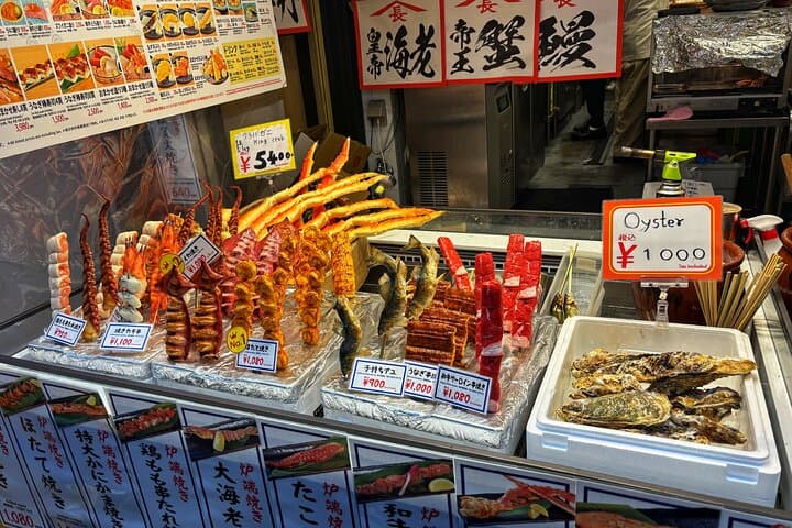 Osaka: Kuromon, Sennichimae & Dotonbori Food Tour with Wagyu — photo 2