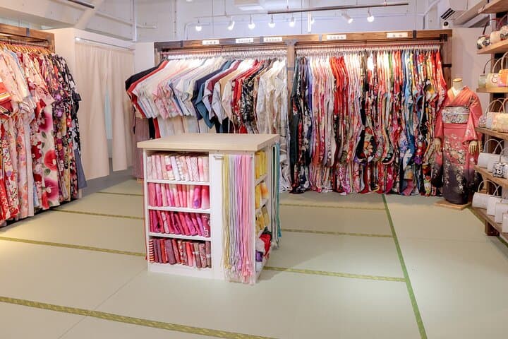 Tokyo Authentic Kimono Rental in Asakusa with Photography Option — photo 5