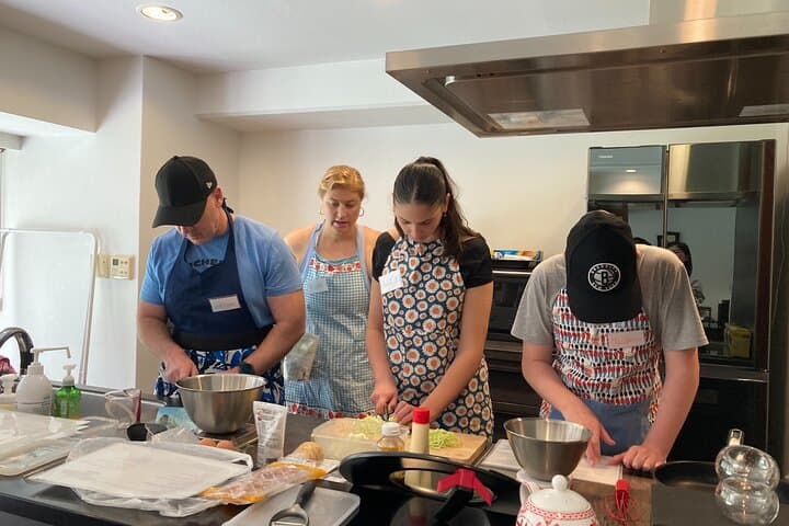 1 hour Takoyaki and Okonomiyaki cooking class in Kyoto — photo 10