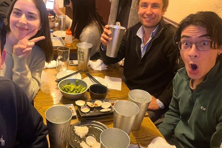 Tokyo Izakaya crawl (A tour of 2 izakayas, 1 bar, and a shrine) — photo 4