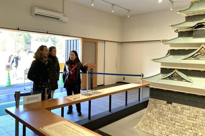 Tokyo Private Tour: Imperial Palace East Gardens&Edo Castle Ruins — photo 7