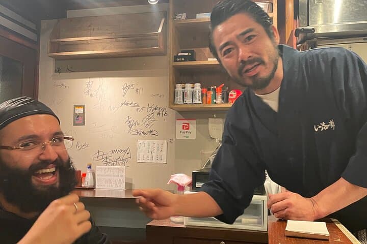 【Spanish/English】Cherry blossom Night Festival and Hidden Sushi - — photo 5