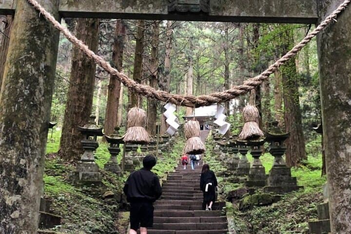 Takachiho Gorge & Kamishikimi Kumanoimasu Shrine Hiking Day Tour — photo 17