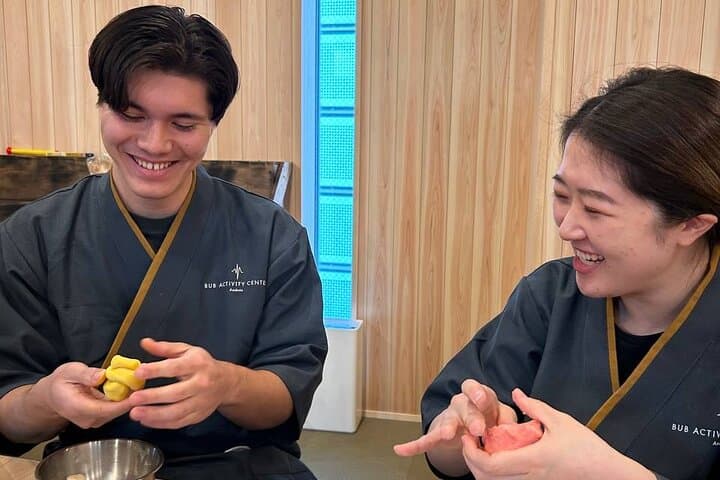 Friendly Tea Ceremony with Sakura Sweets Making in Tokyo — photo 18