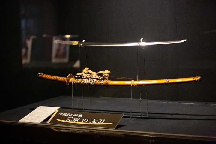 Explore Traditional and Modern Blade Techniques Tour — photo 10