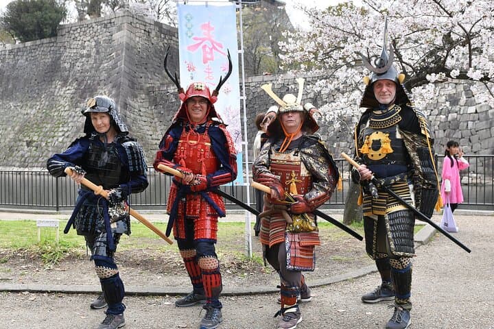 Samurai-specific Osaka Castle Guides Private tours in armor Photo — photo 2