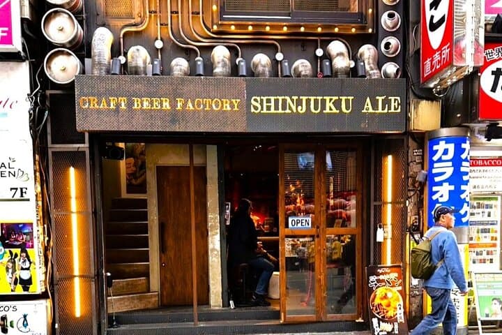 Urban camping at Shinjuku Kabukicho 【BBQ】w/ Local Guide — photo 12