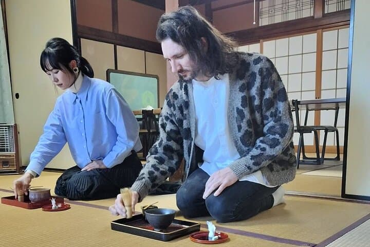 Buddhas at a Temple and Tea Ceremony Experience — photo 5