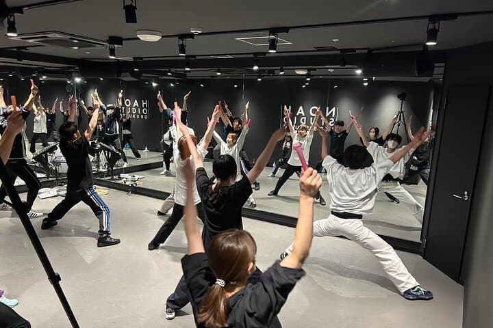 Japanese Wotagei Workshop in Tokyo Learn from a Champion — photo 2