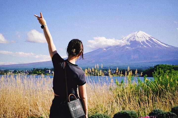 Mount Fuji 5th Station, Oshino Hakkai and Swan Lake Day Tour — photo 6