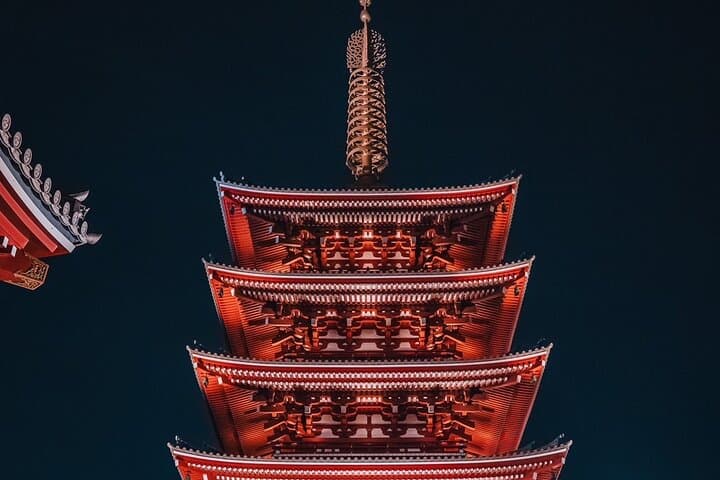 Asakusa Night Evening Walking Tour with English-Speaking Guide — photo 4