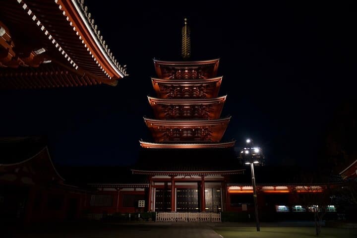 Asakusa Night Evening Walking Tour with English-Speaking Guide — photo 10