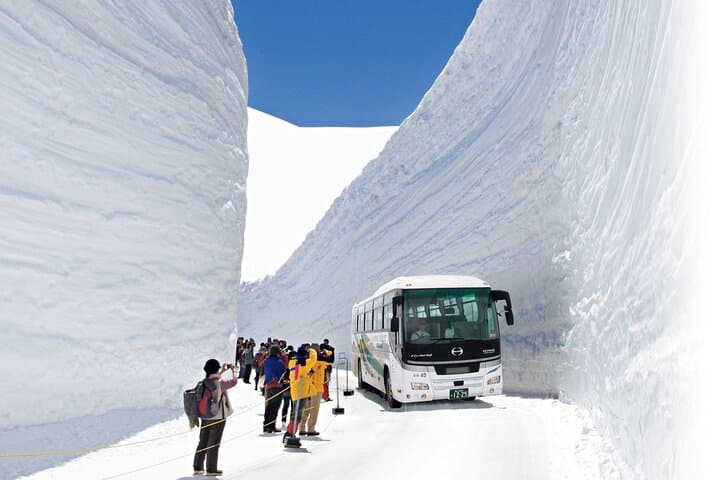 2Day Tateyama Kurobe Route Shirakawago, Hida-Takayama from Nagoya — photo 9