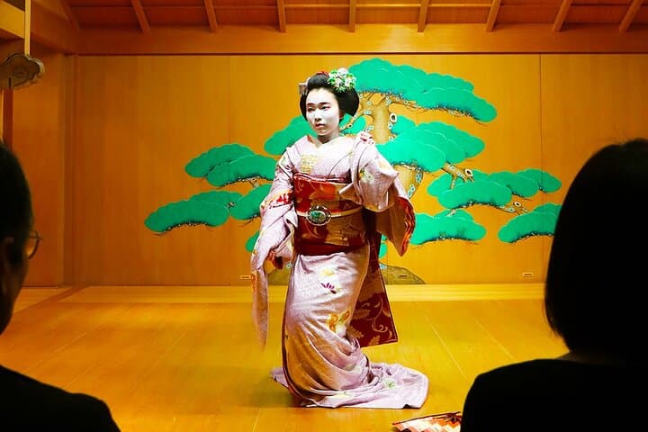 Maiko Dance and Tea Ceremony on a Noh Stage in Kyoto — photo 15