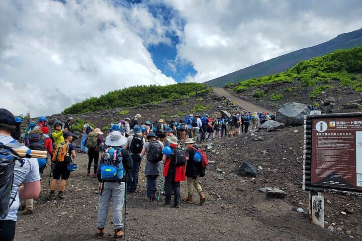 2-Day Mt Fuji Climbing Tour to Summit from Tokyo with Free Gear — photo 4