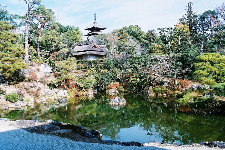 Kyoto: Kinkaku-ji Temple & Serene Garden Guided Tour with Tickets — photo 11