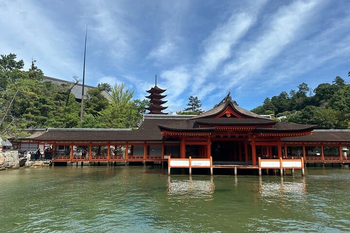 Hiroshima & Miyajima by Bullet Train from Tokyo — photo 3
