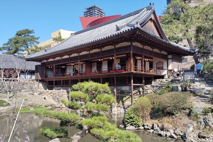 Kokura Castle and Garden Guided Tour in Kitakyushu — photo 2