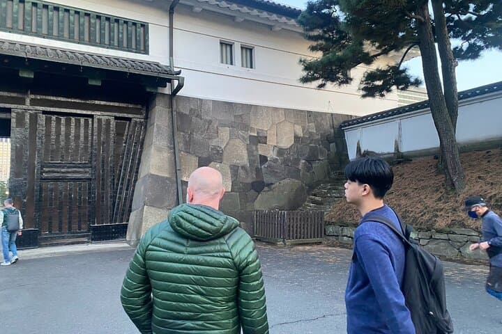 Imperial Palace and Political Landmarks The Heart of Tokyo Tour — photo 5