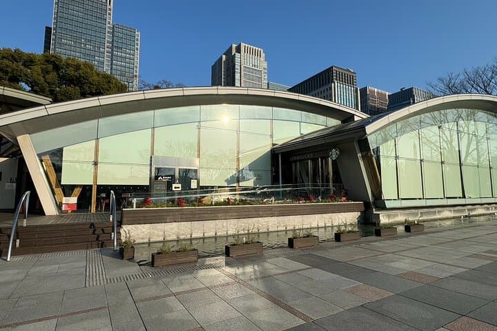Imperial Palace and Political Landmarks The Heart of Tokyo Tour — photo 20