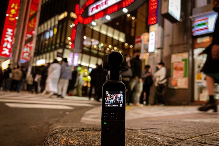 Tokyo: neon lights Shinjuku and Shibuya — photo 2