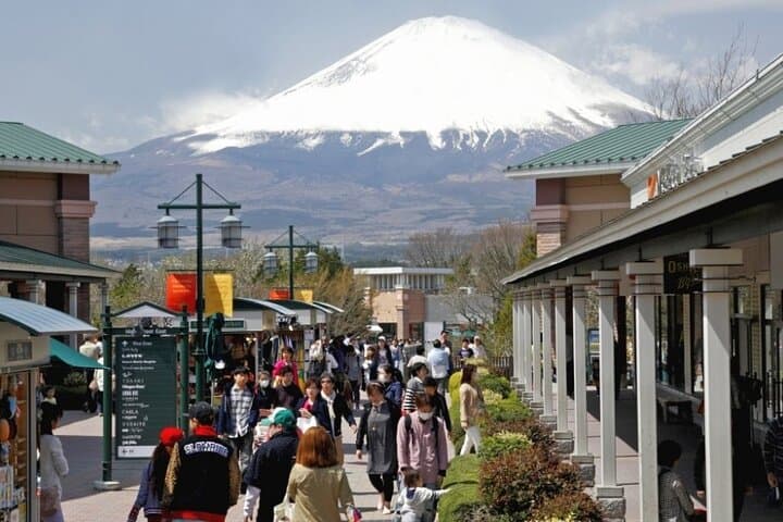 Mt. Fuji 5th Station, Owakudani Ropeway, Pirate Ship plus Outlet shopping! — photo 16