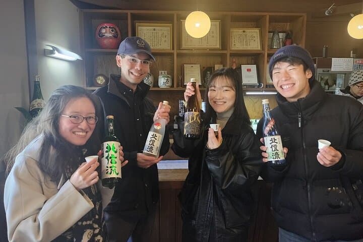 Half Day Walking Tour in Obuse Hokusai Local Specialties — photo 5
