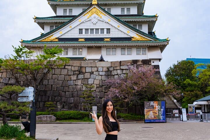 Iconic and Timeless Osaka Castle Private Photoshoot — photo 9