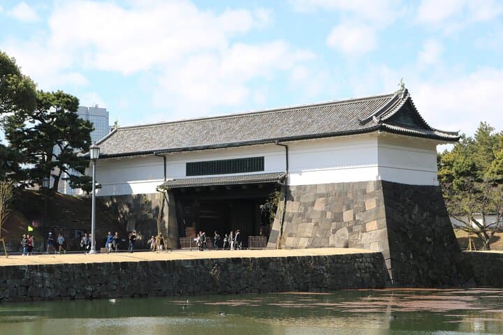 Tokyo: Edo Castle Ruins & Imperial Palace East Garden Guided Tour — photo 15