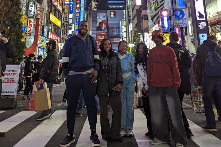 Tokyo: Shinjuku Night Walk & Hidden Gems Tour — photo 6