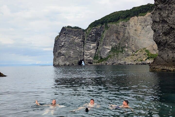 Sea Kayaking Tour – Otaru Coastal Adventure — photo 5