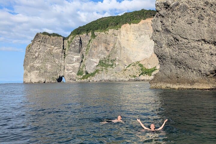 Sea Kayaking Tour – Otaru Coastal Adventure — photo 6