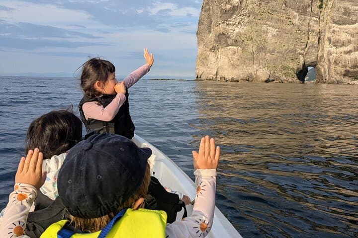Sea Kayaking Tour – Otaru Coastal Adventure — photo 14