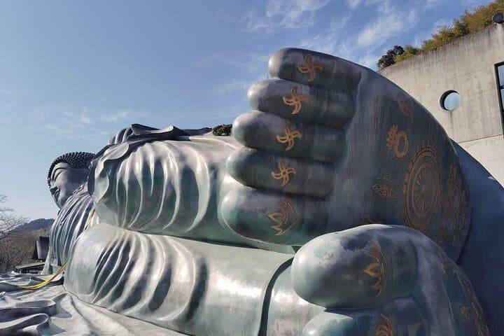 Fukuoka: Nanzoin Temple and Reclining Buddha Guided Tour — photo 6