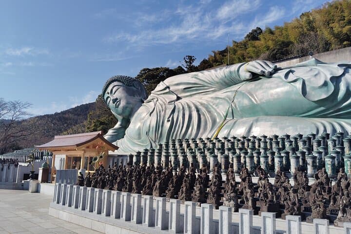Fukuoka: Nanzoin Temple and Reclining Buddha Guided Tour — photo 11